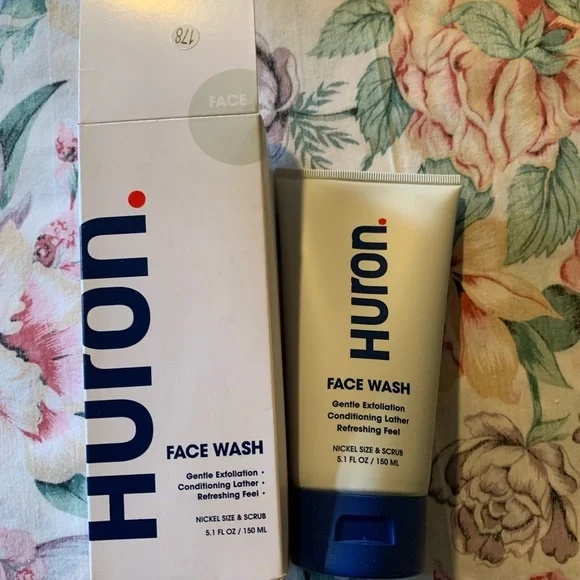 Huron Face Wash with Blue Accents size 5.1 FL OZ - Picture 2 of 3